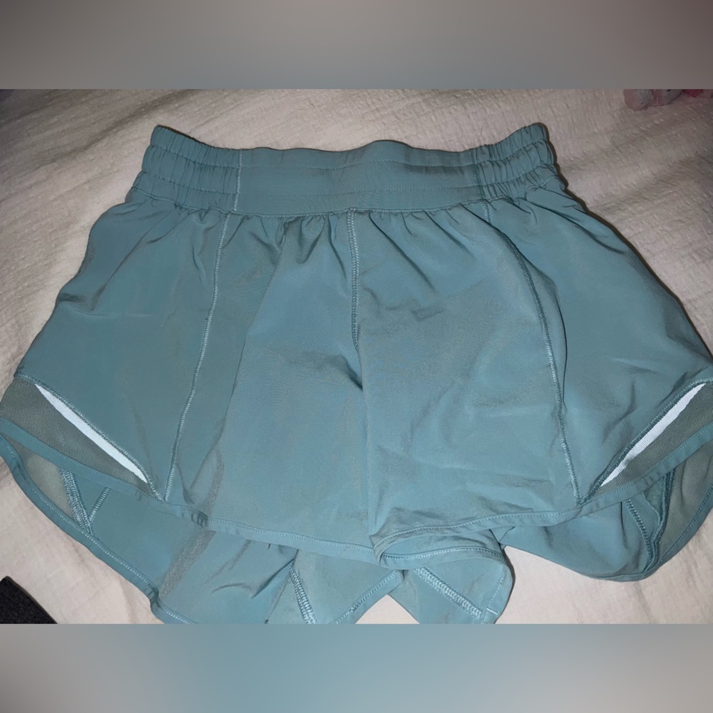 Lululemon size 4 tall